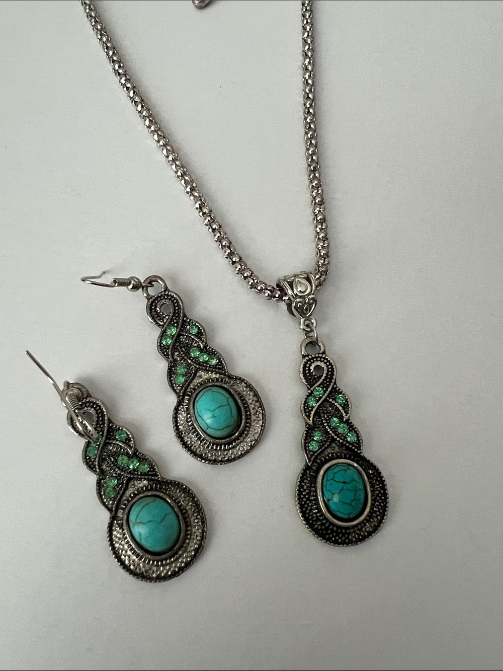 Turquoise Teardrop Pendant Necklace and Earrings Set - Silver Tone